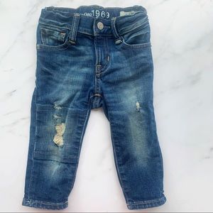 Destroyed skinny denim